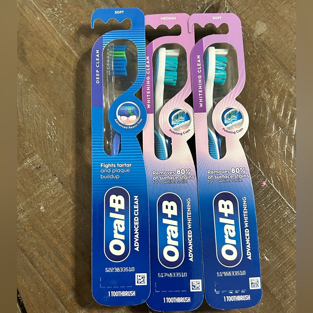 Oral-B Advanced Clean Toothbrush Set